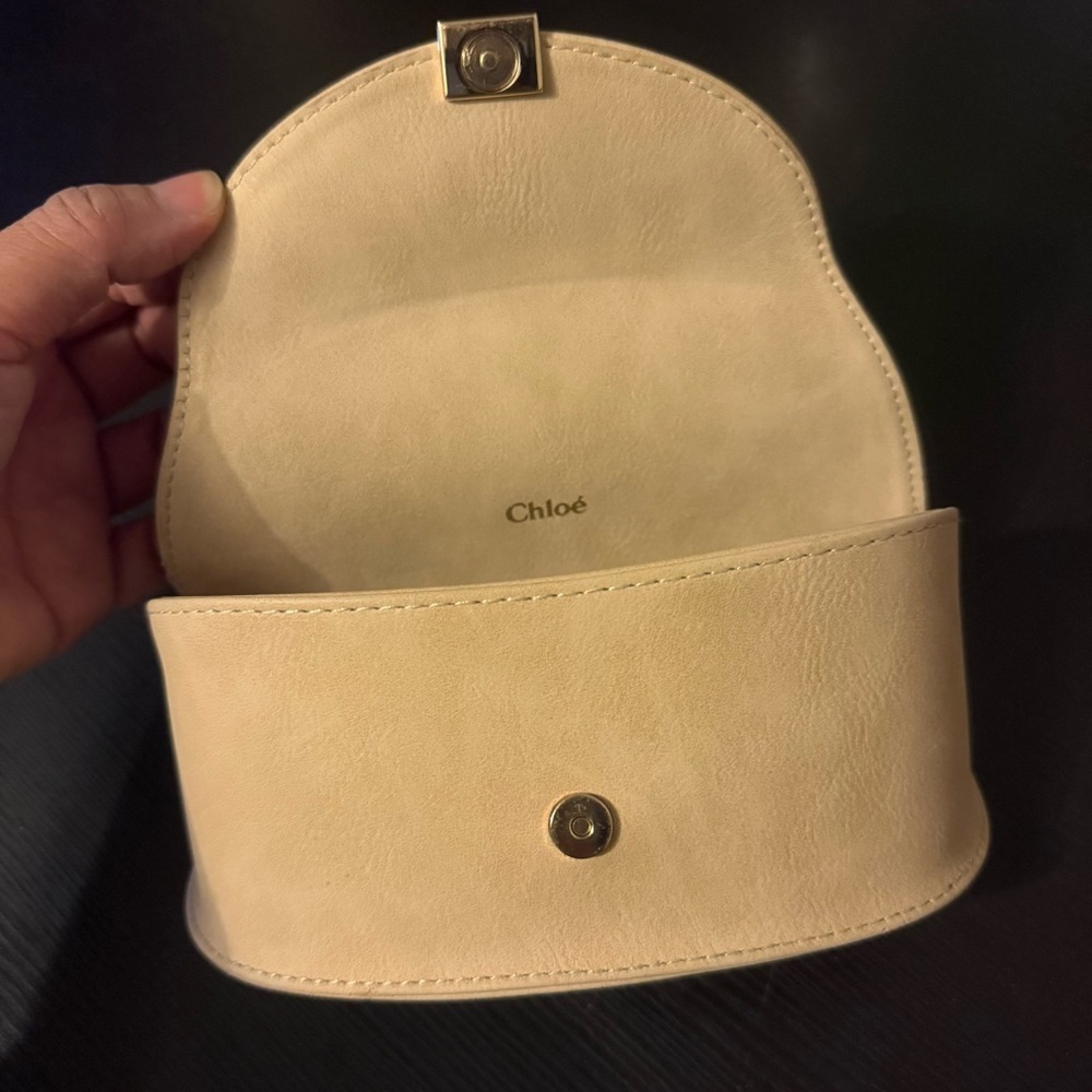 CHLOE Beige Semi Soft Sunglasses Case *Newest Style* EUC - Picture 4 of 7